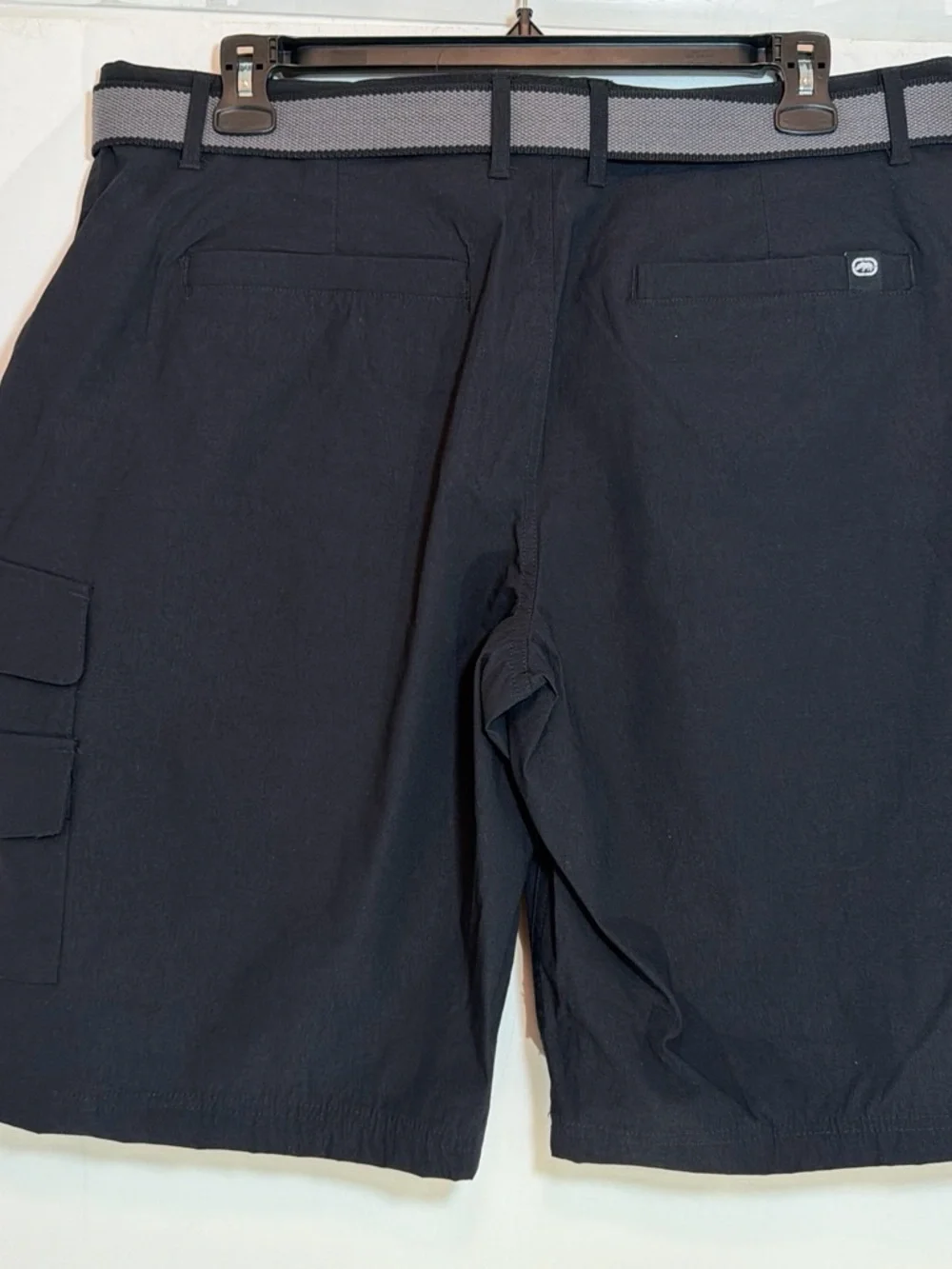 NWOT) Ecko Unltd. Cargo Shorts in sleek black waist 38,